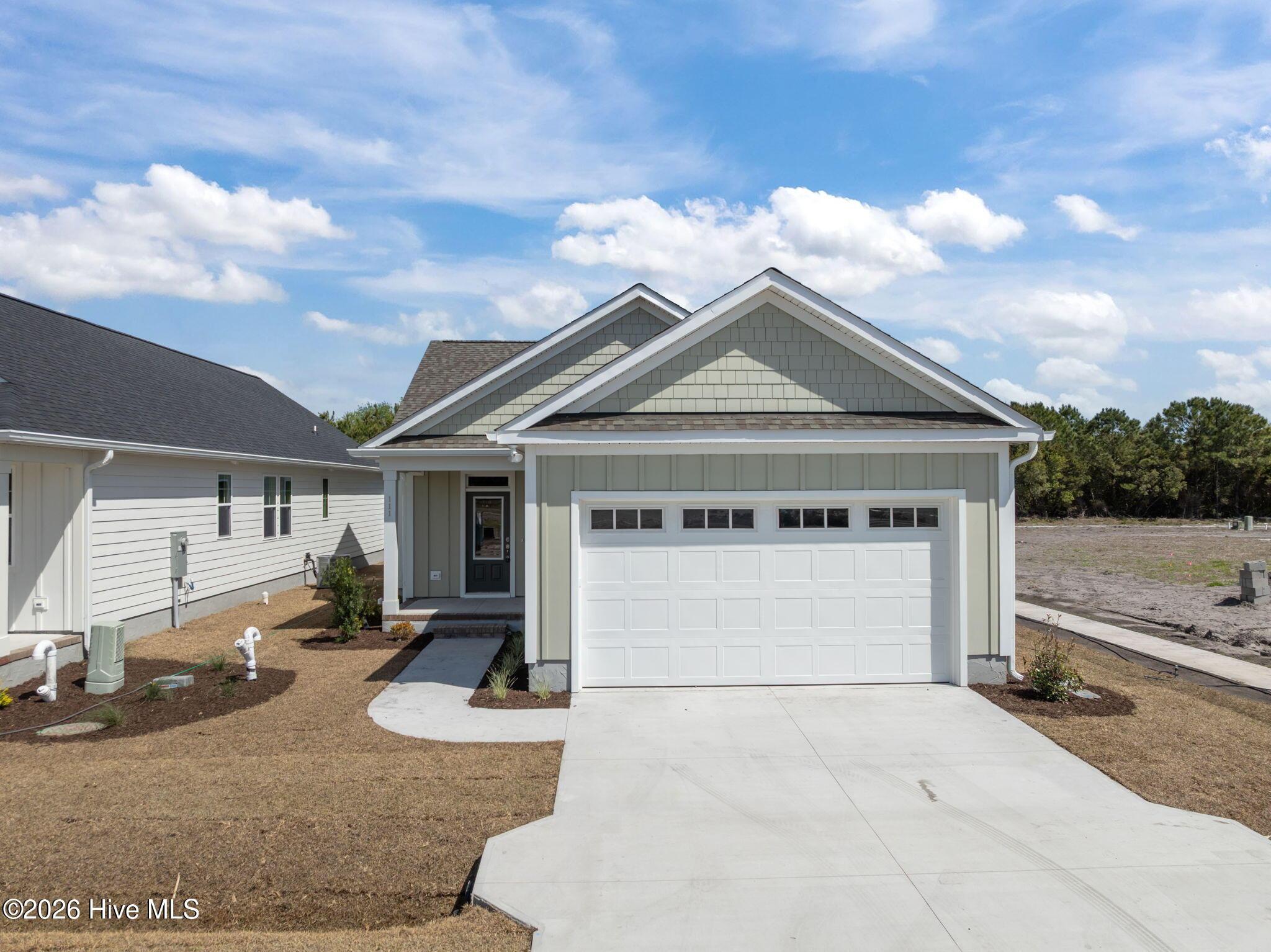 Image 3: 3-web-or-mls-111 Golden Finch Dr 003