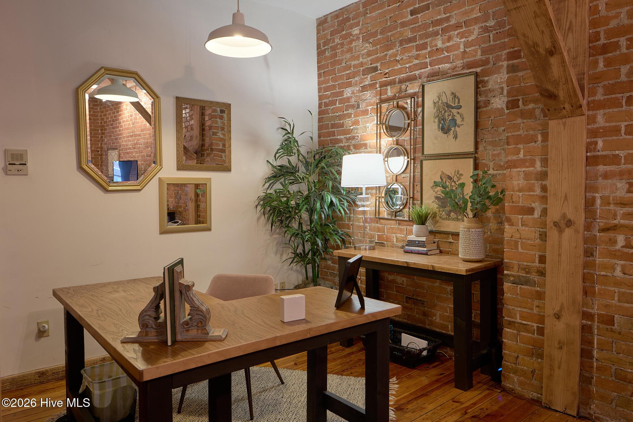 Image 3: Office 2