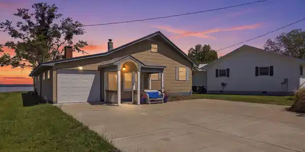 1611 Arapahoe Trail