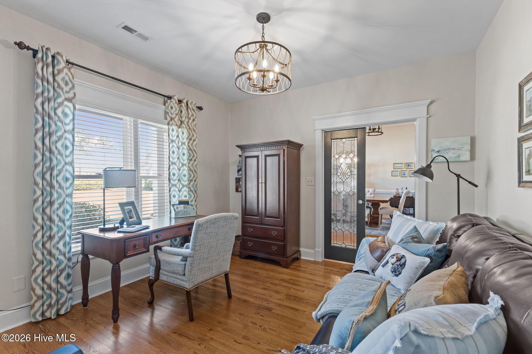 Image 3: 3-web-or-mls-1S3A7966