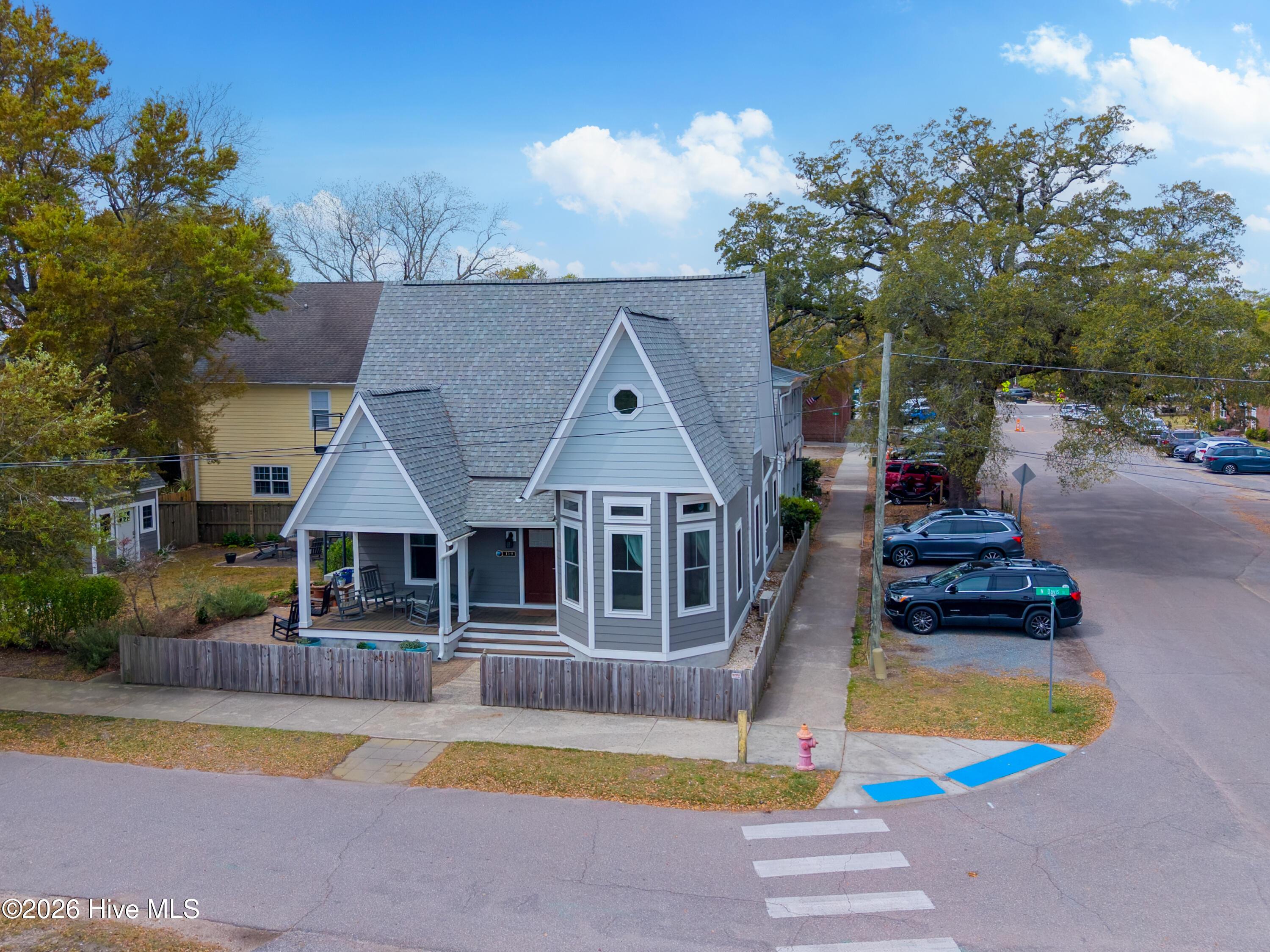 Image 2: 119 N Davis St HR-7