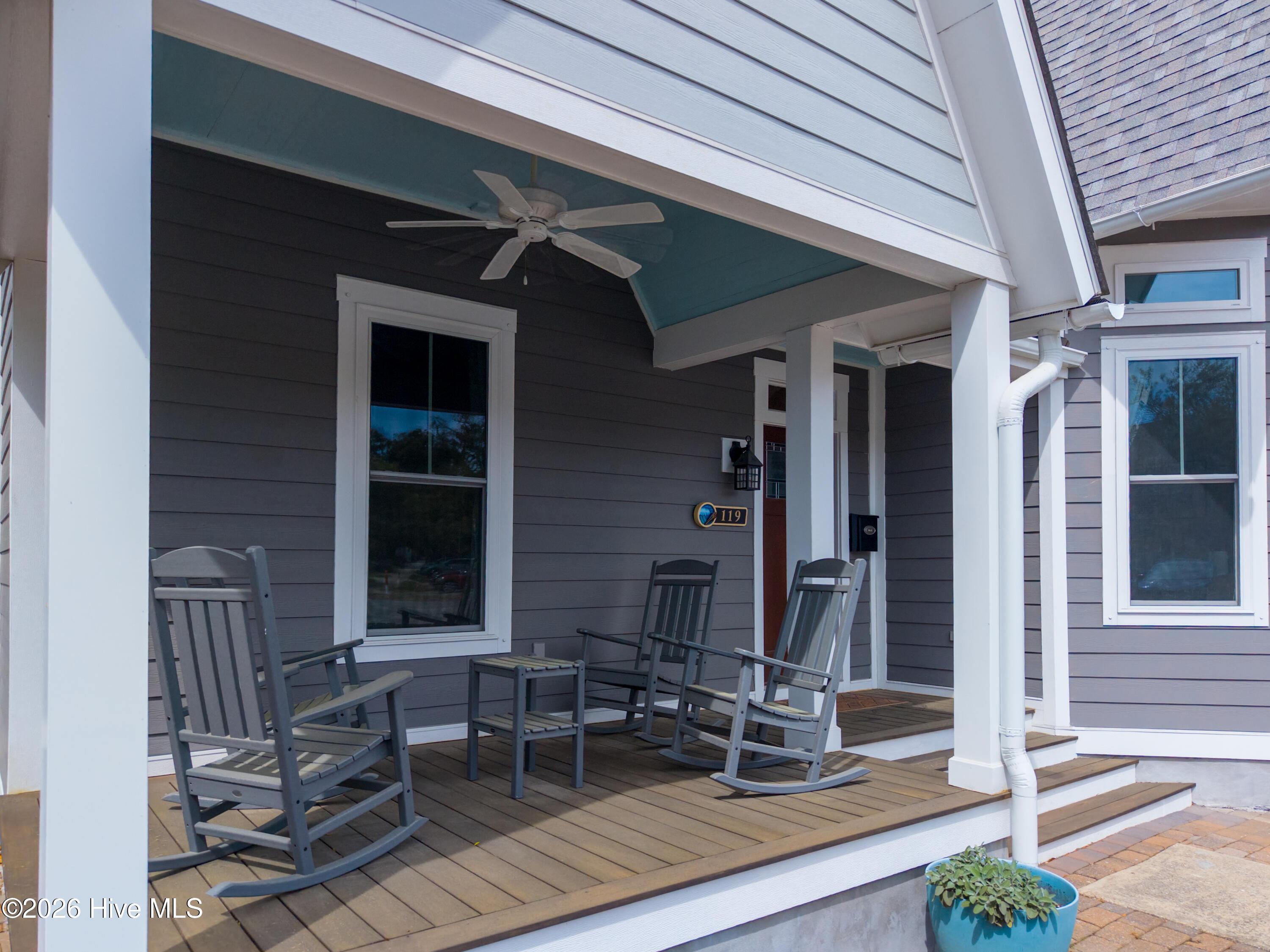 Image 4: 119 N Davis St HR-9