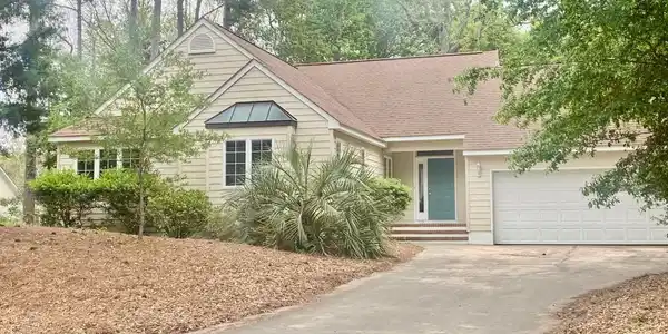102 Chestnut Court