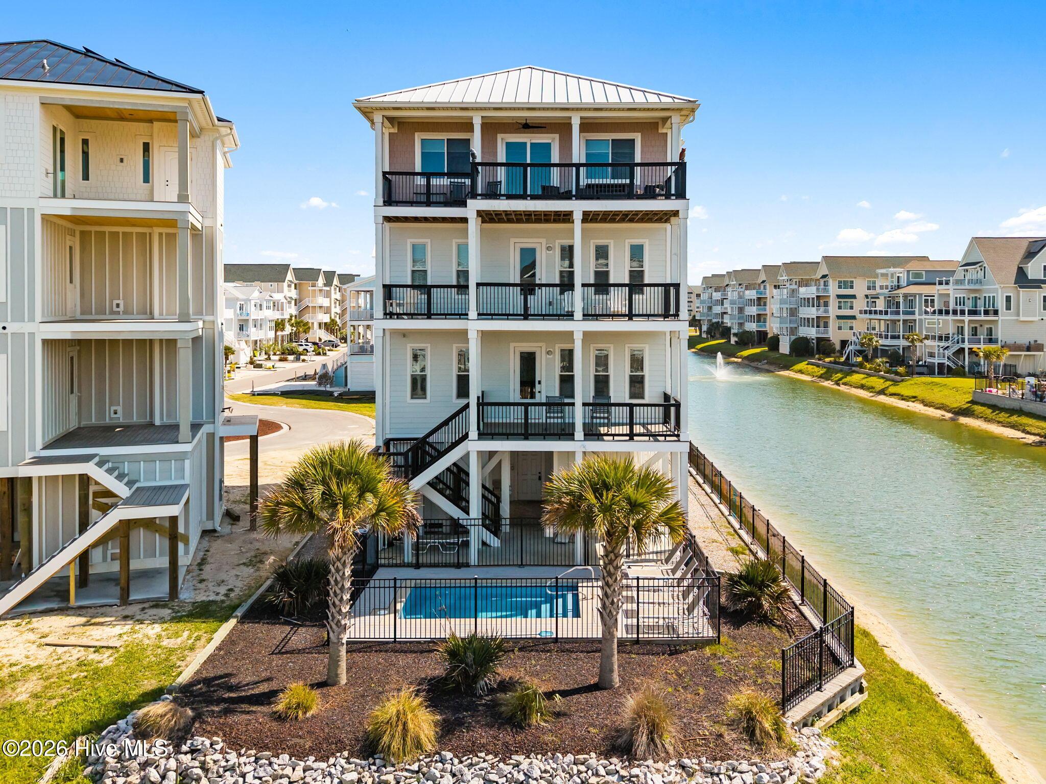 Image 4: 4-web-or-mls-CAMMediaLLC.com-116