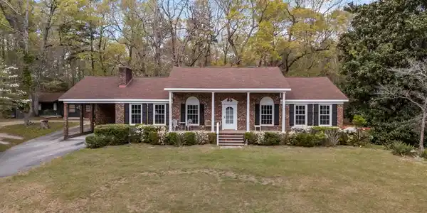 512 Raymond Drive