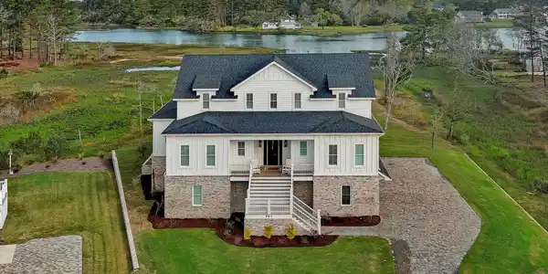 561 Avocet Drive