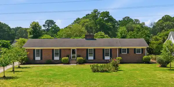 Image 4: 3-web-or-mls-DJI_20260819120713_0018_D