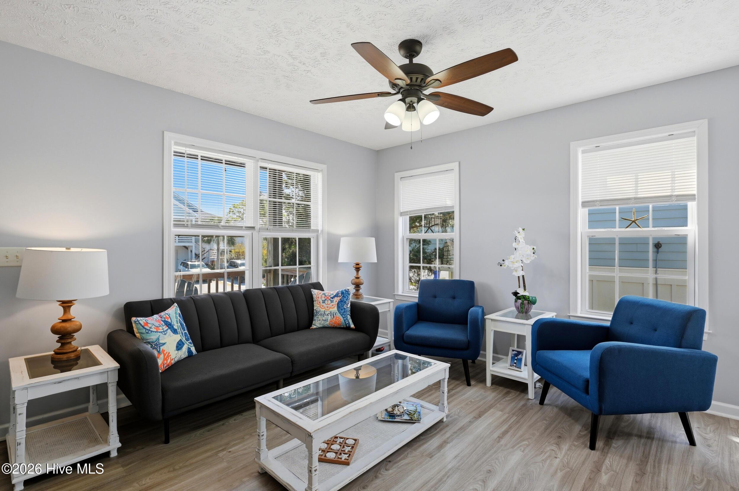 Image 2: 6_410_greenville_ave_006