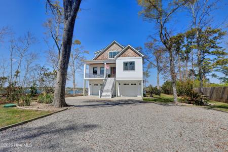 823 Chadwick Shores Drive
