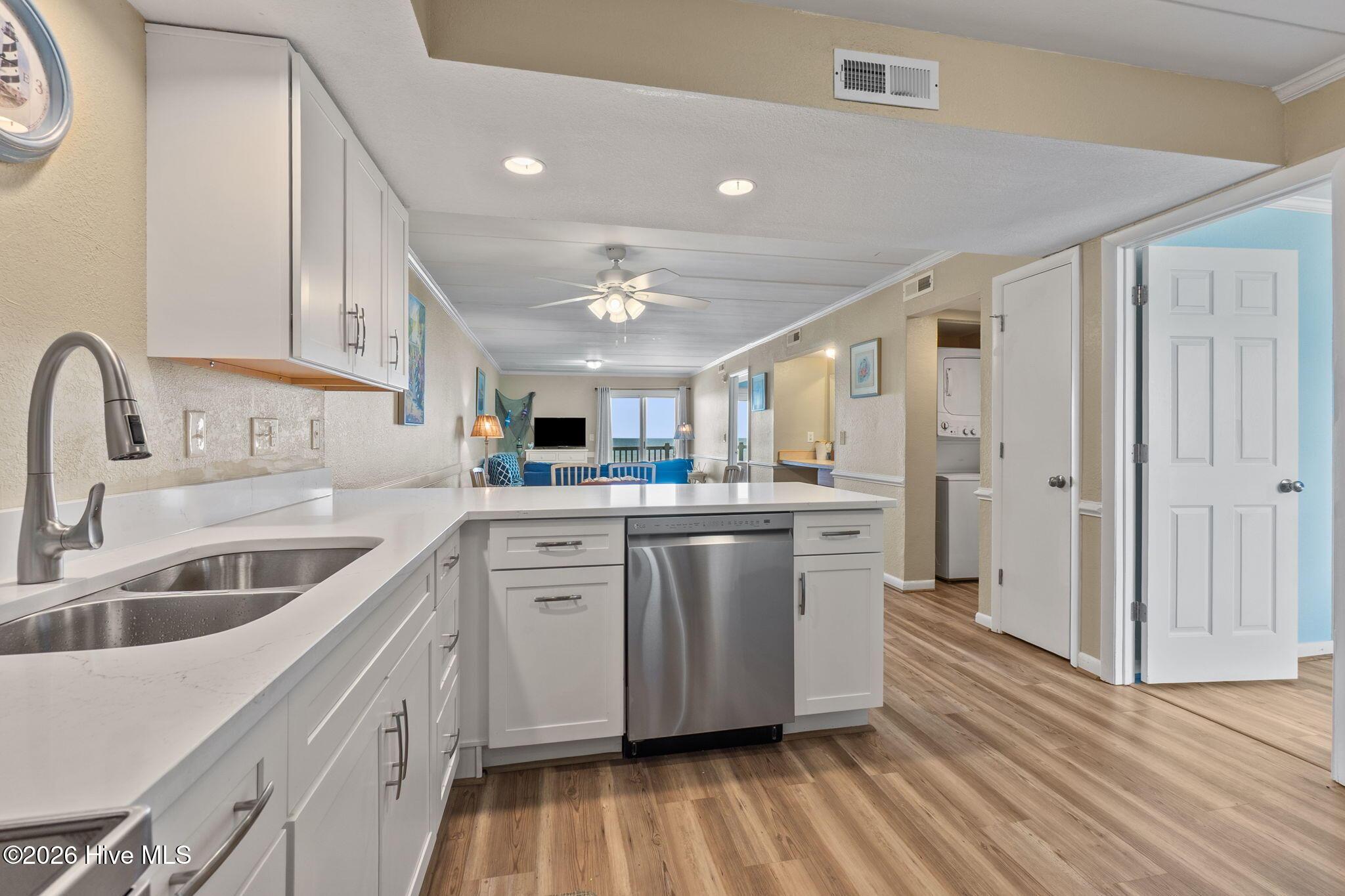 Image 4: 45-web-or-mls-WCR04996