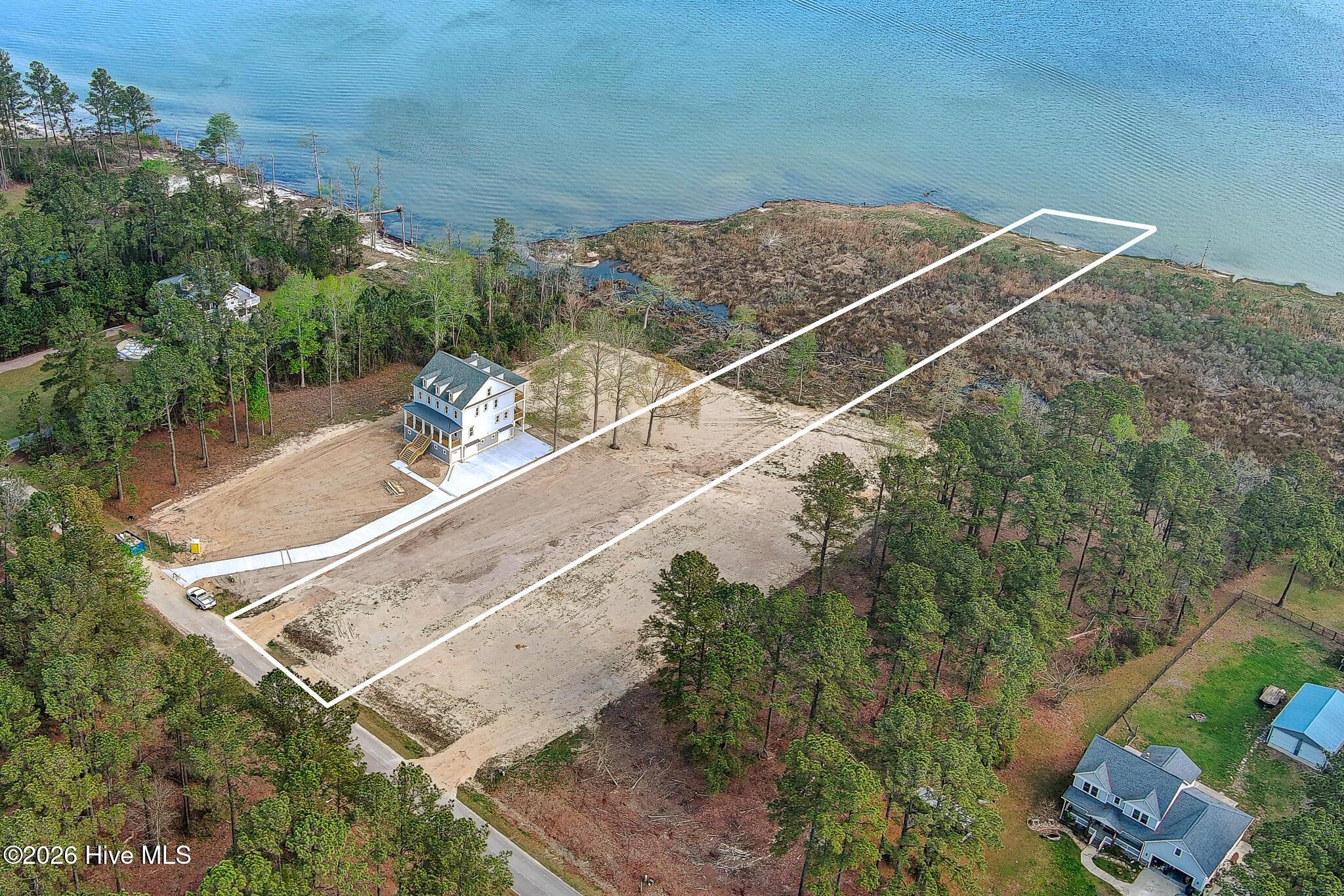 Image 1: Waterfront Lot in Neuse Point East-1