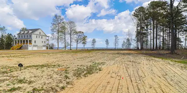 Image 4: Waterfront Lot in Neuse Point East-16