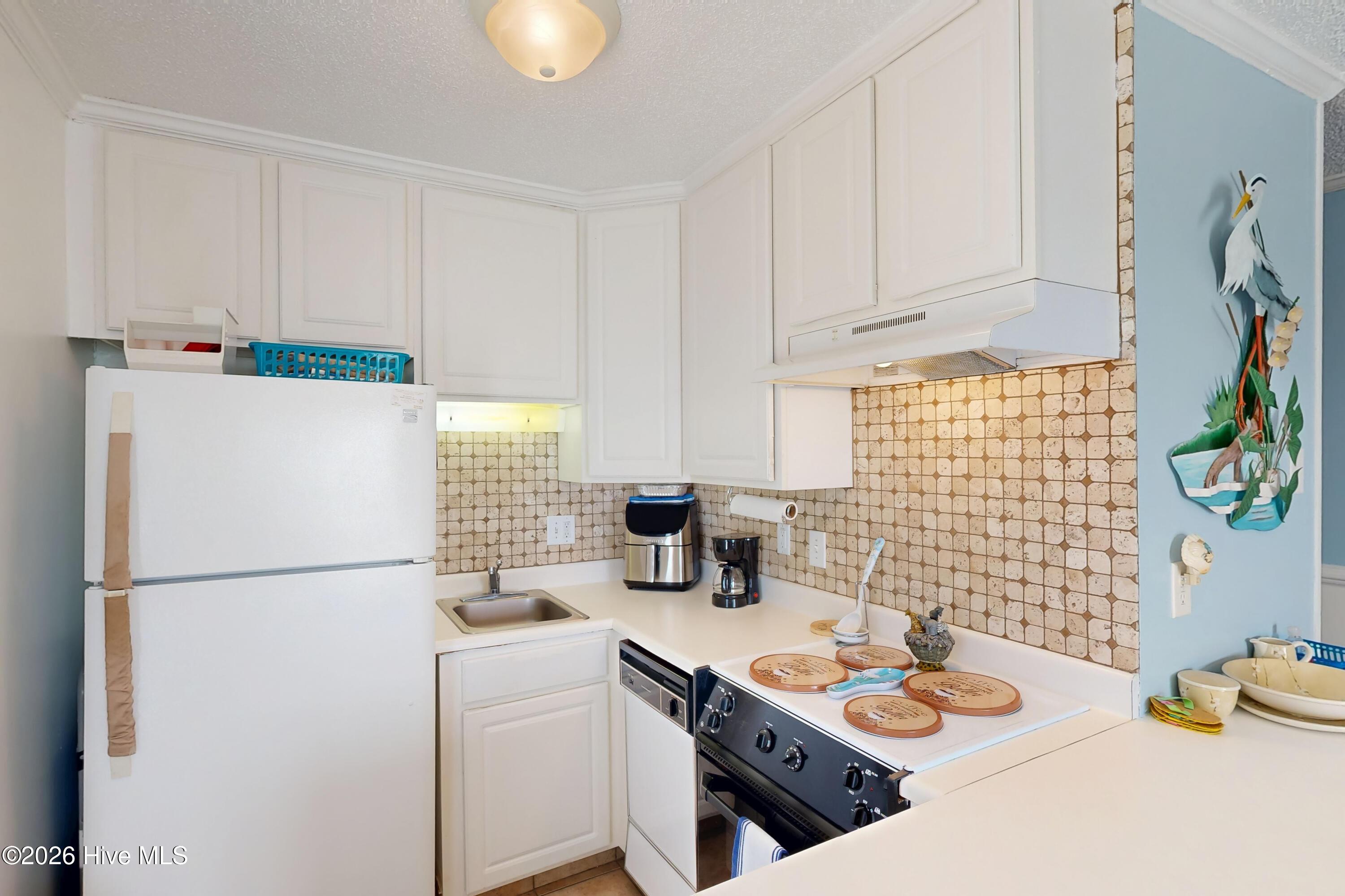 Image 3: 309 Topsail Reef - Interior - Edited_2