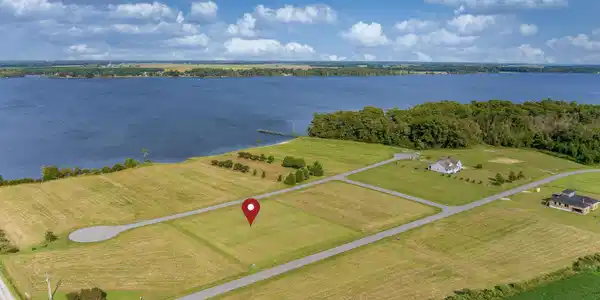 Image 3: lot4