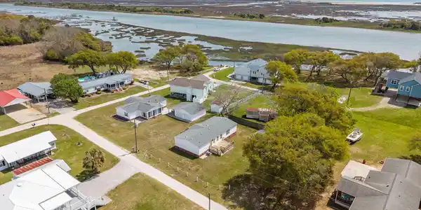 Image 2: 9-web-or-mls-DJI_20260408130337_0385_D
