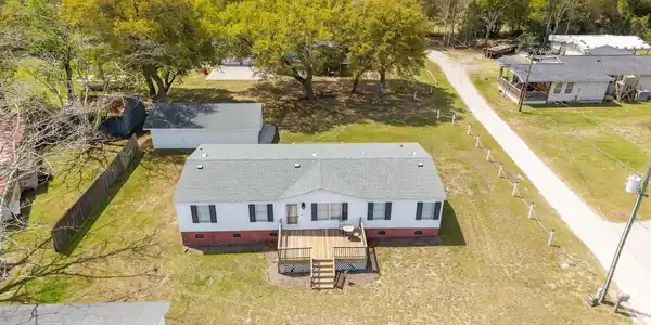 Image 3: 7-web-or-mls-DJI_20260408130312_0383_D