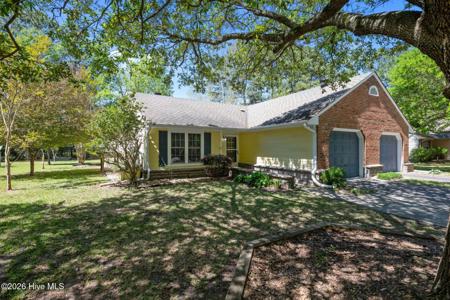1117 Gilgo Road