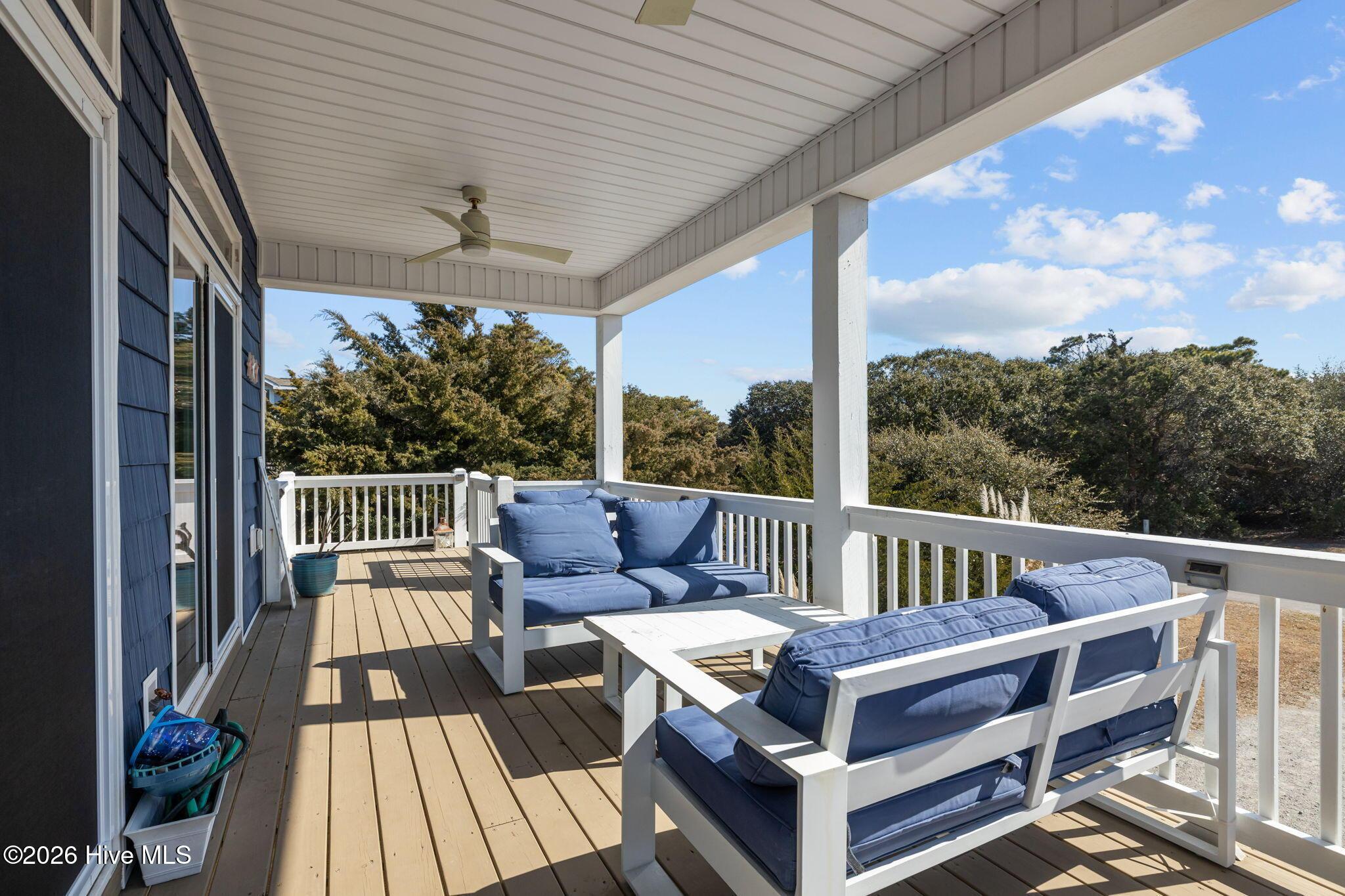 Image 2: Front deck
