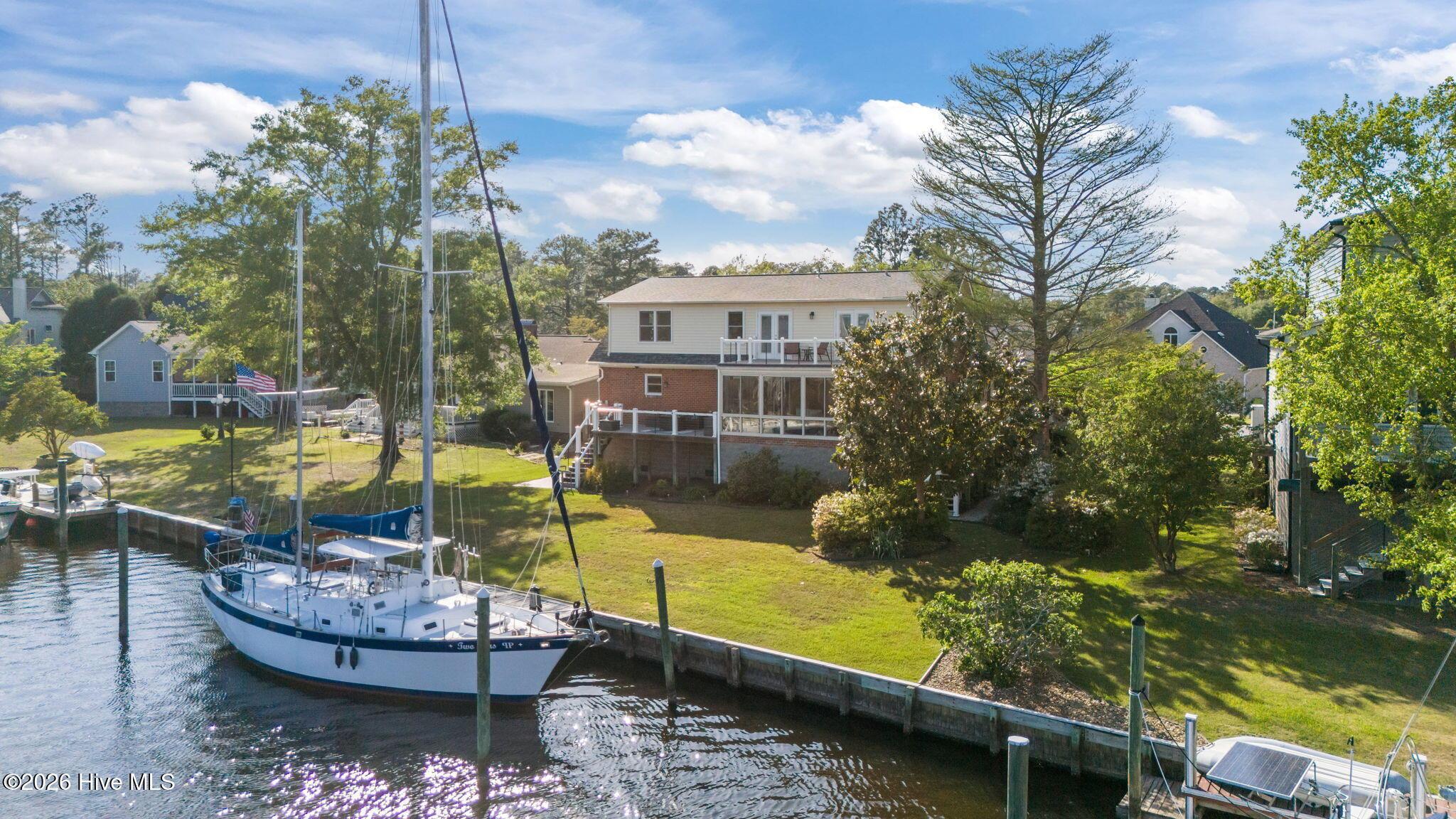 Image 2: Deep water Dock
