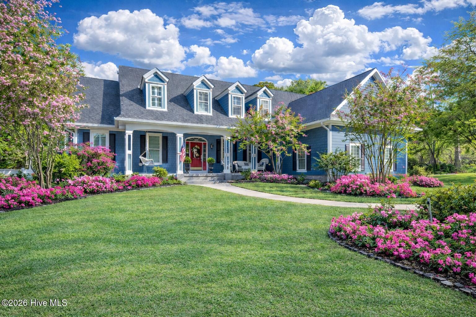 Image 1: Southern Charm