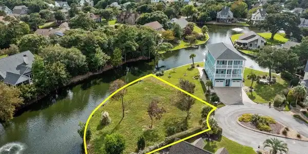 205 Albatross Court