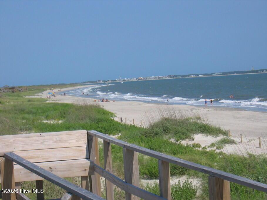 Image 3: Oak Island