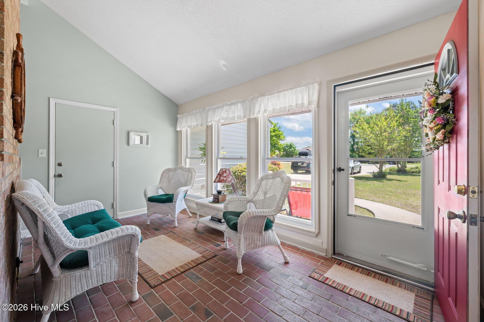 Image 3: Sunroom