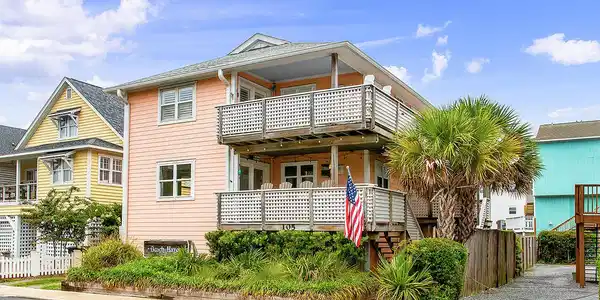 105 N Lumina Avenue Unit Apt B