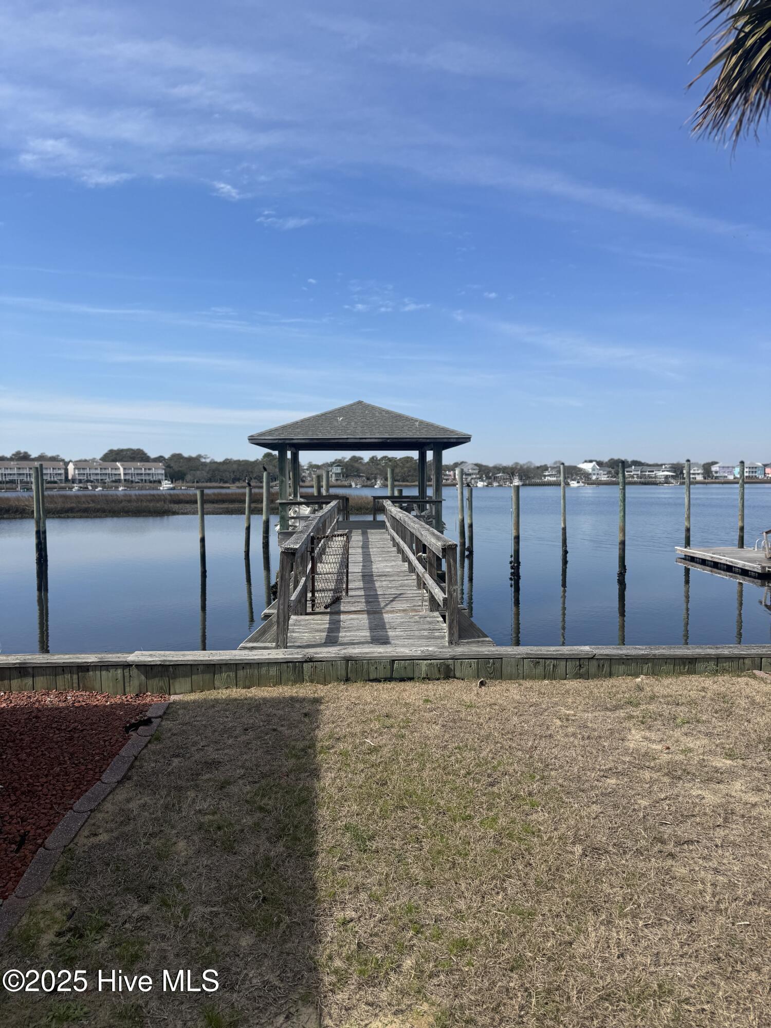 Image 4: Dock