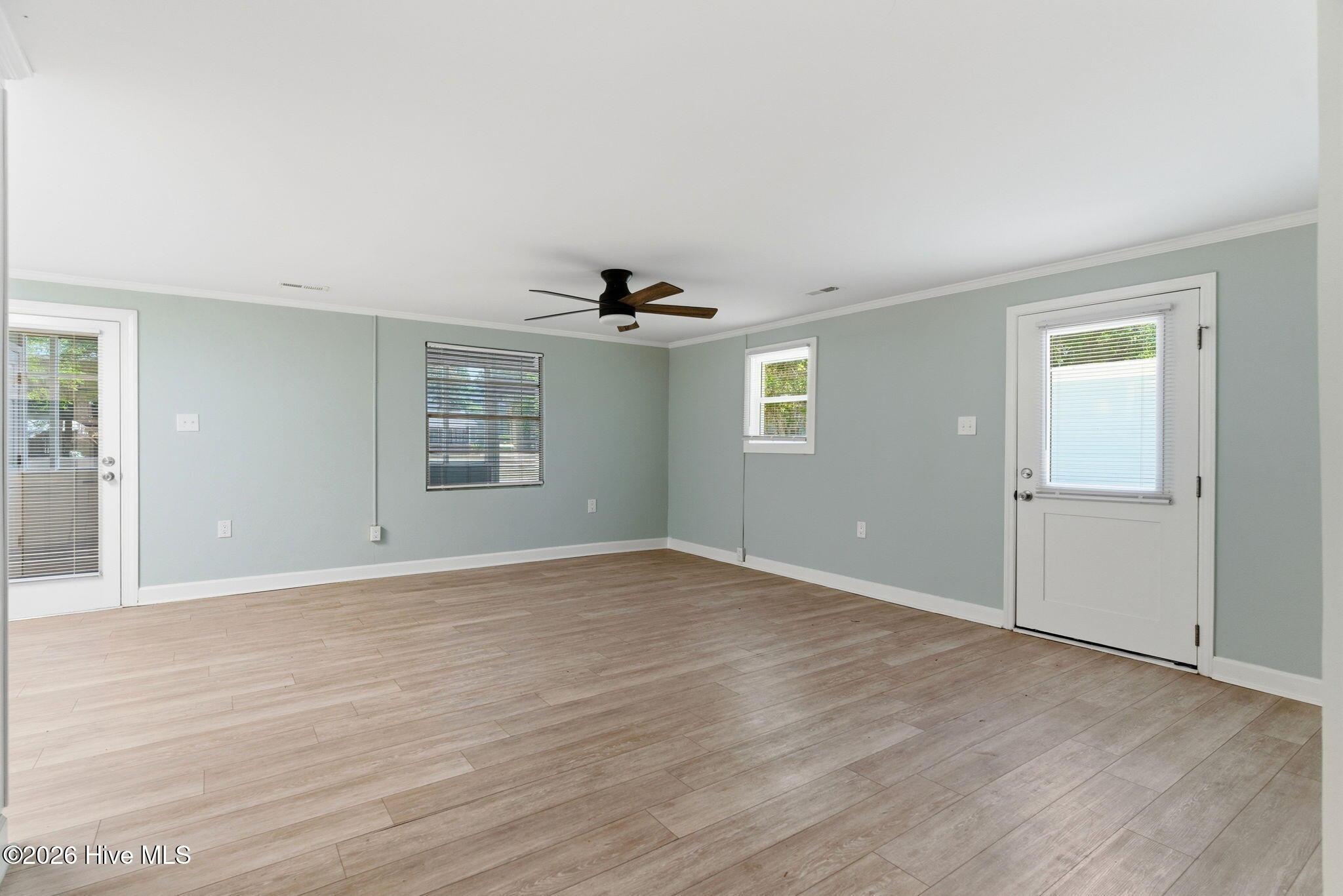 Image 4: 19-web-or-mls-dsc06456
