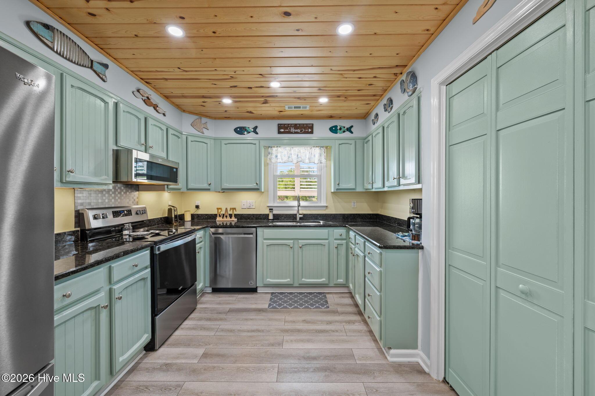 Image 3: 34-web-or-mls-DSC_1067