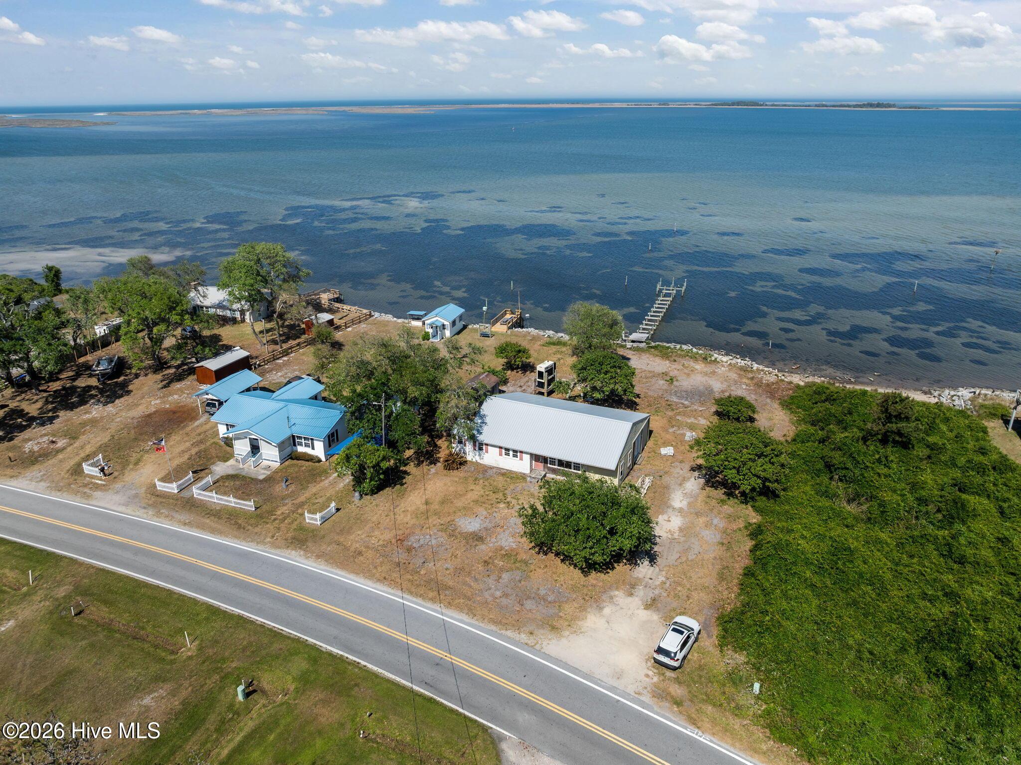 Image 2: 2472 Cedar Island Rd