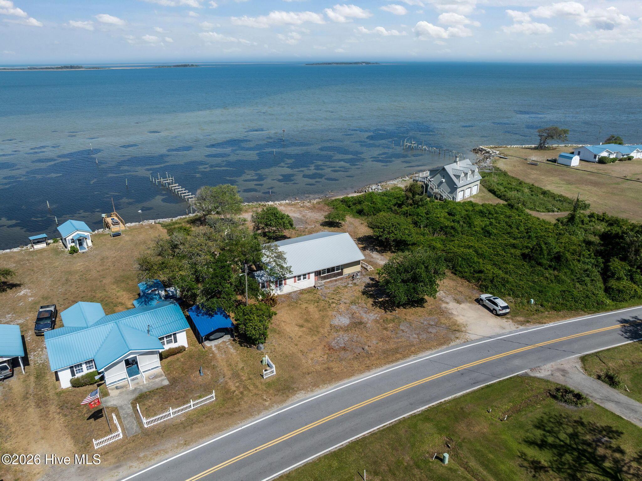 Image 1: 2472 Cedar Island Rd