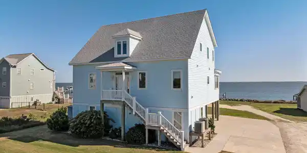 Image 4: 1-web-or-mls-117 Sandfiddler Ln 001