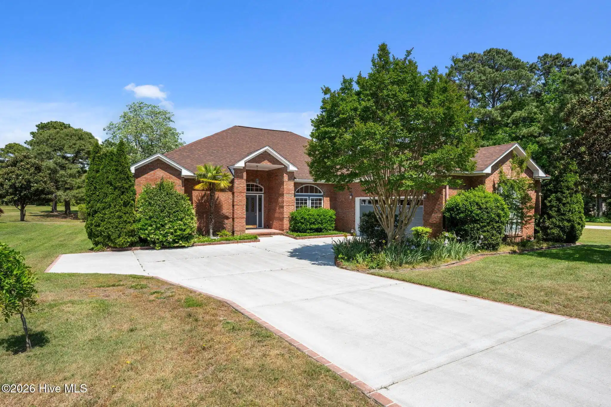 Image 1: Beautiful Brick Home