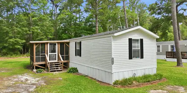 2105 Country Living Lane