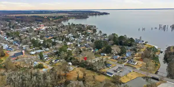Image 2: Location
