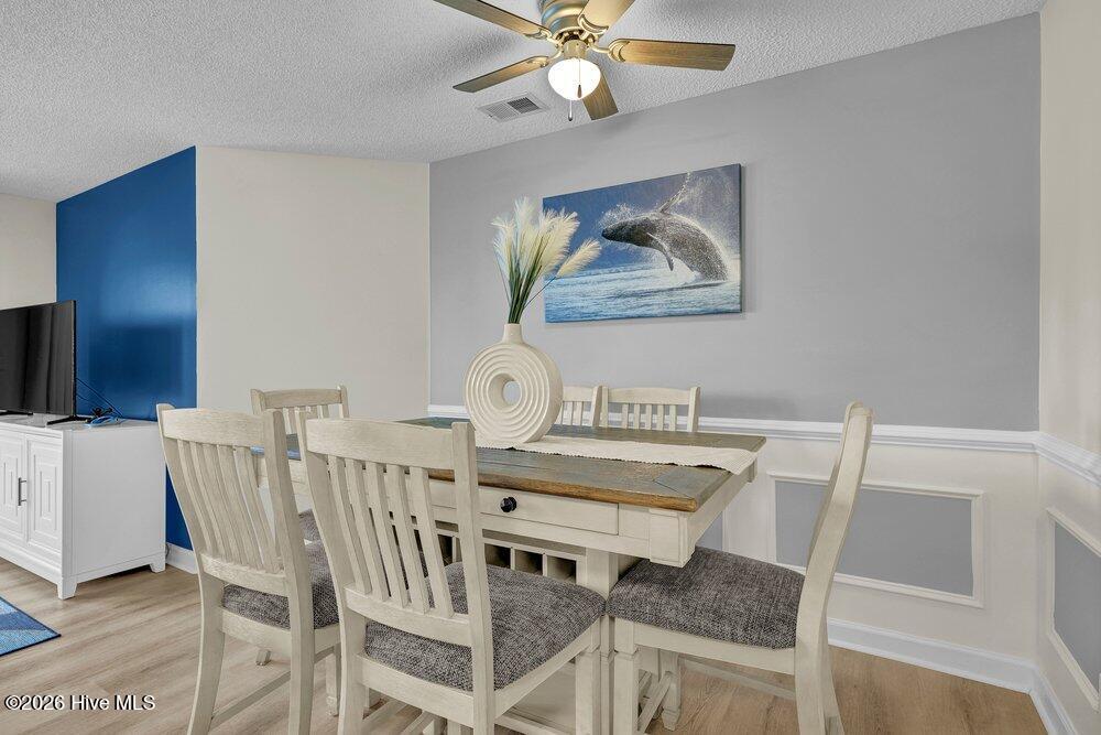 Image 4: Dining