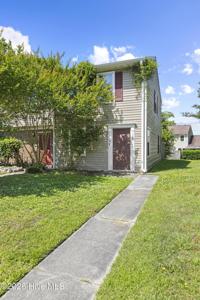 125 Palace Circle