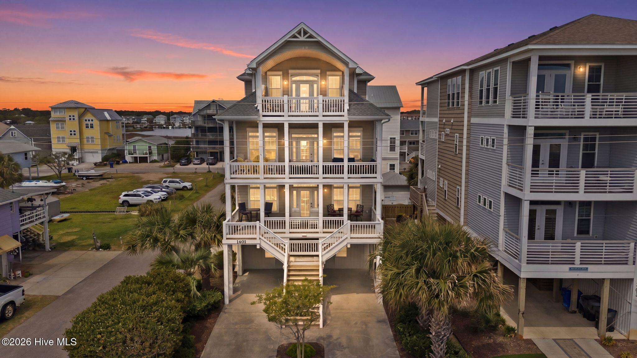 Image 2: 1_1401_Carolina_Beach-twilight_004