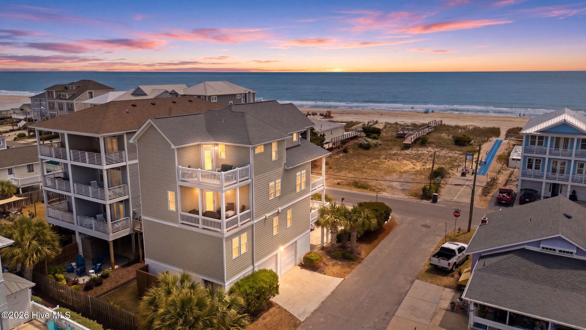 Image 4: 84_1401_Carolina_Beach-twilight_005