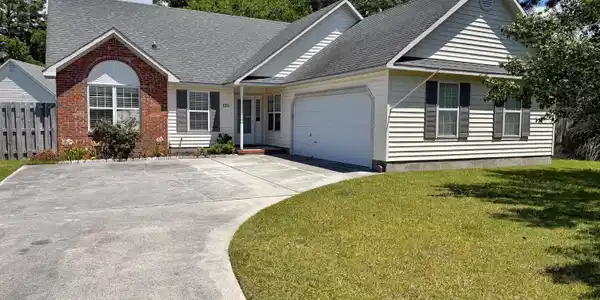 122 Yellowwood Drive