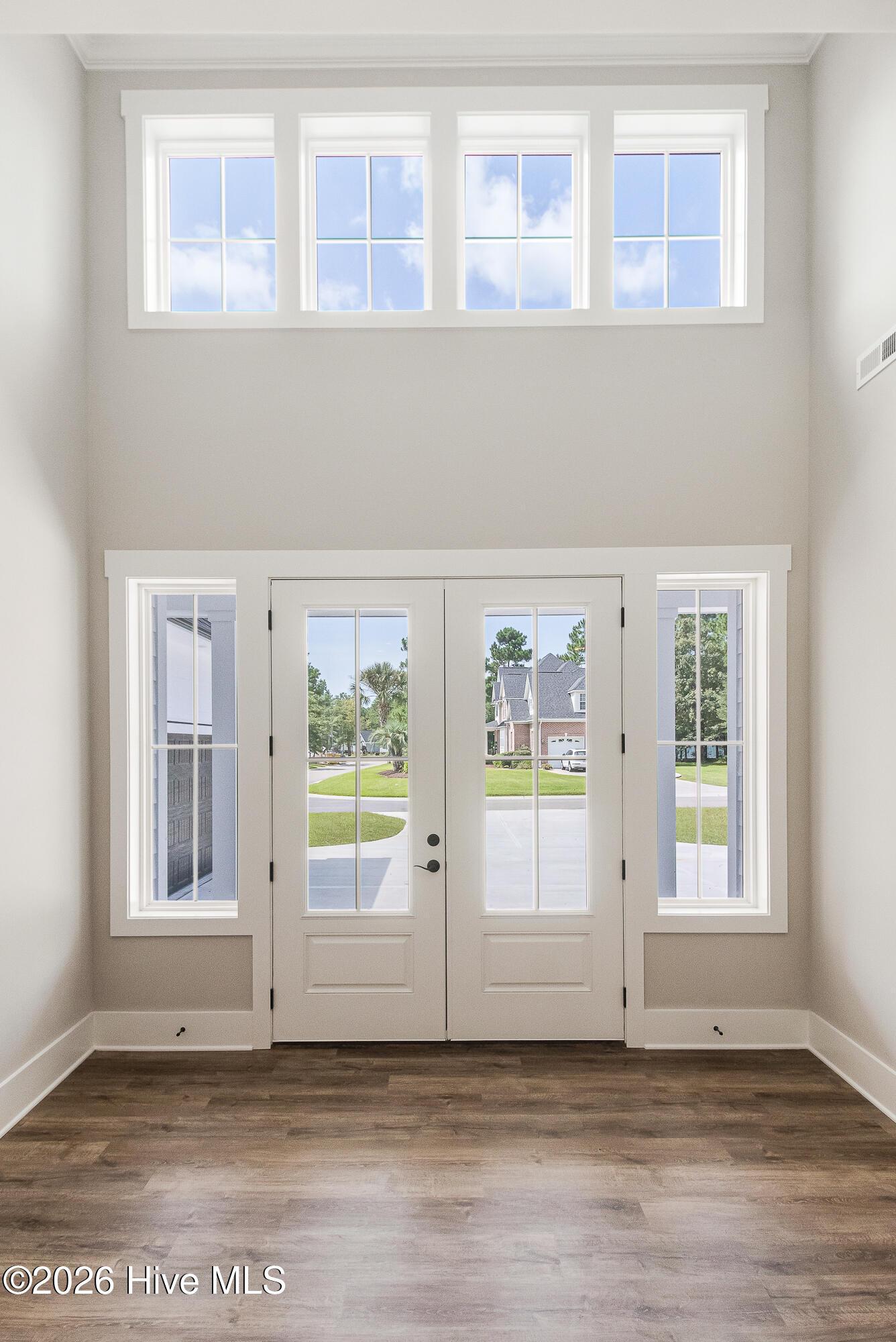 Image 4: 568 Hearthside-5
