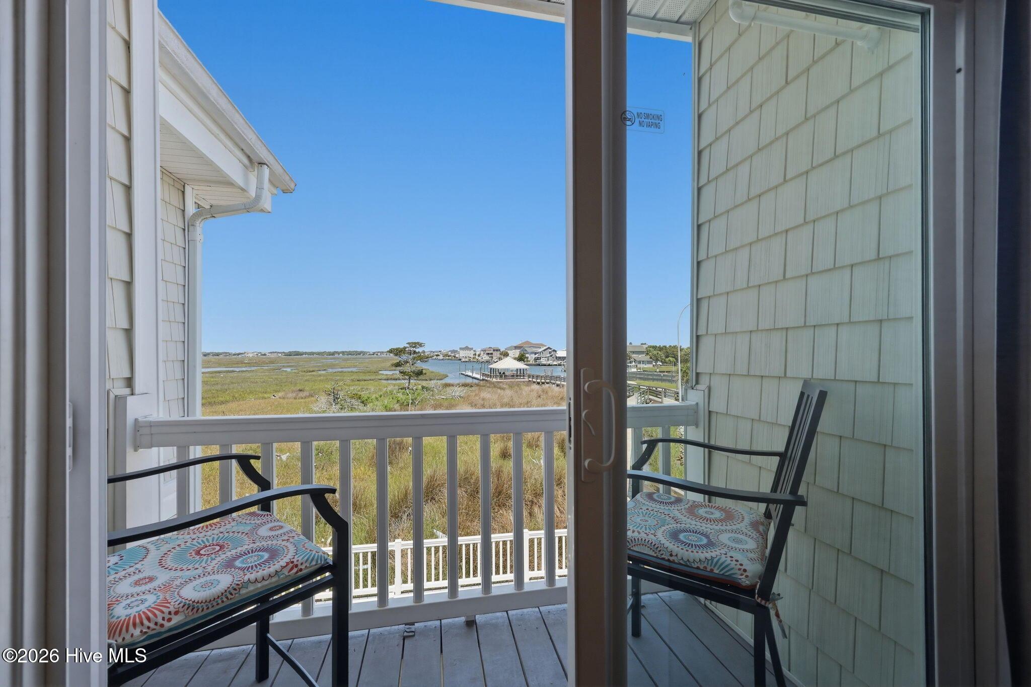 Image 4: Patio