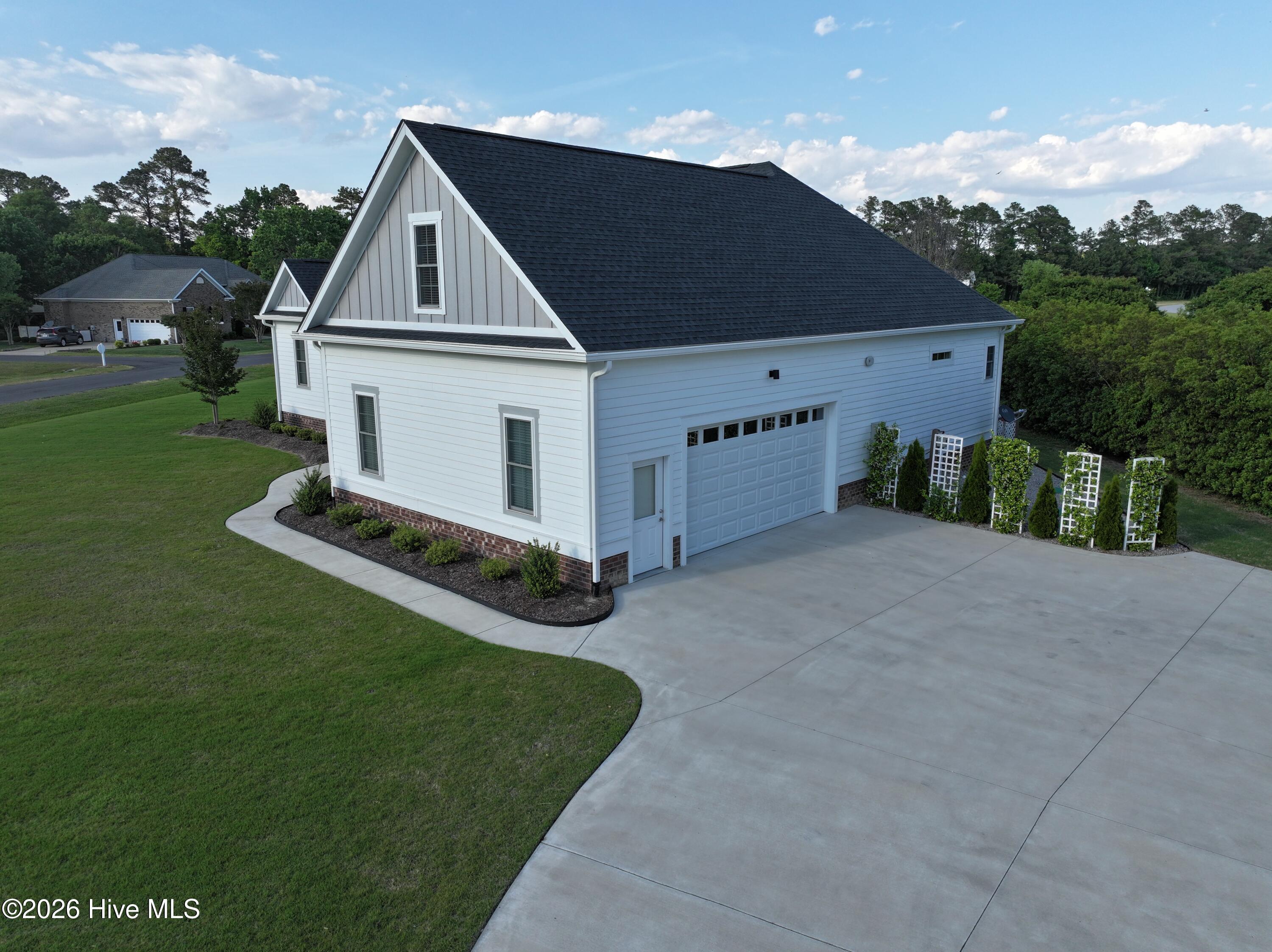 Image 2: DJI_20260423175825_0820_D
