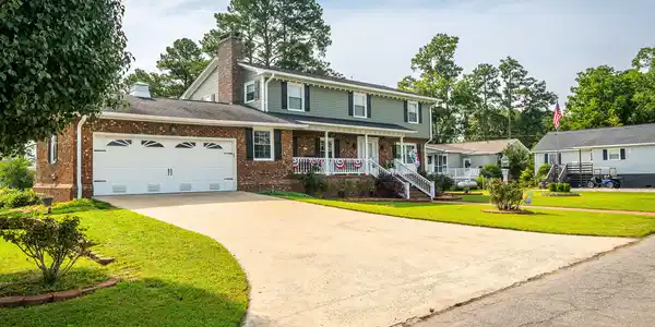 Image 4: 20240606 MLS L_Stancil 552 Lamont St Bel