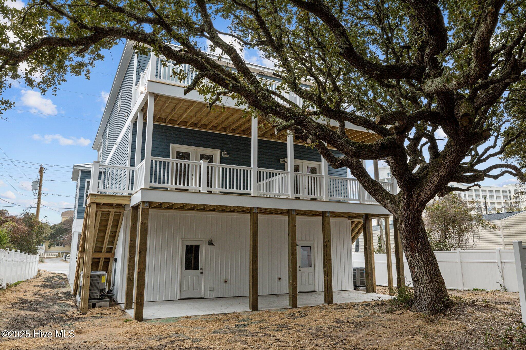Image 2: Rear