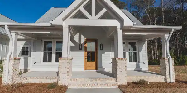 128 W Burton Farm Drive