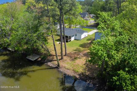 182 West Island Trail