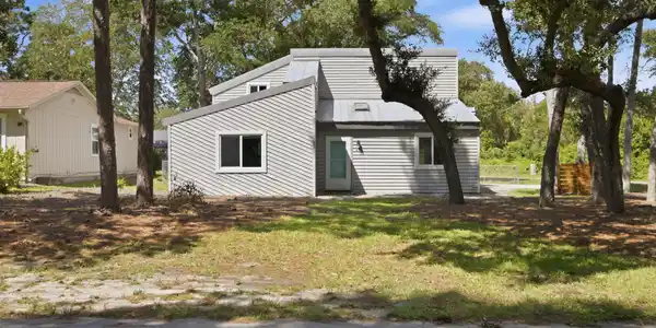 417 Sellers Street